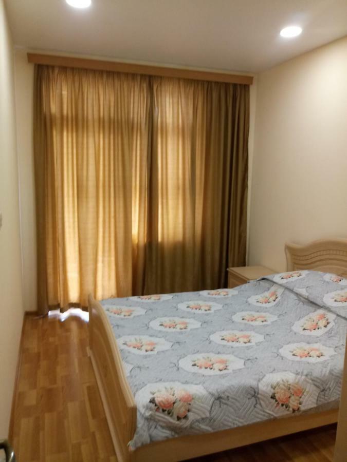 Flat in Batumi city centre Apartamento Exterior foto